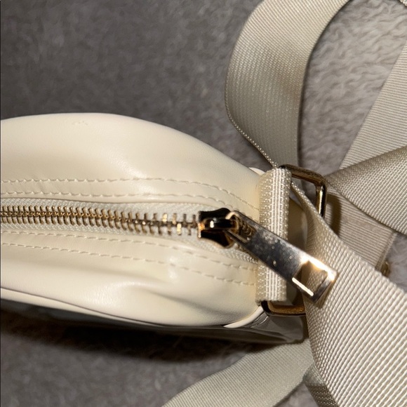 👜 Clear Stadium-Approved Crossbody Purse – Cream Trim with Gold Accents - Picture 7 of 7